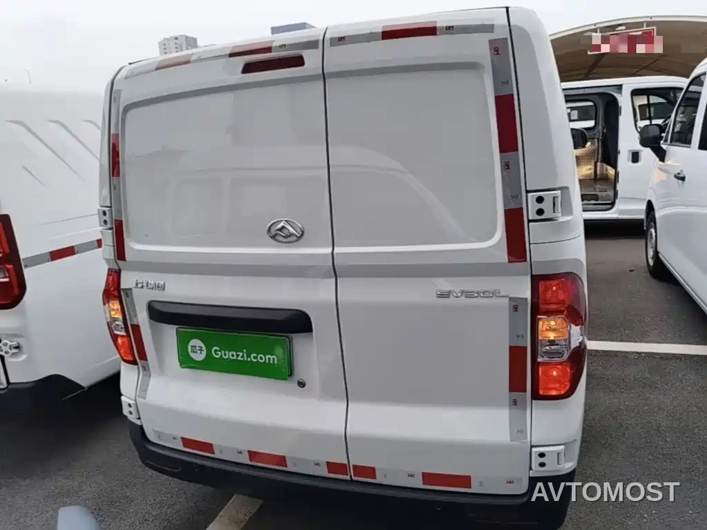 SAIC Maxus EV30 2023 Pure Electric Intelligent Logistics Expert Long Wheelbase Gotion — фото 3