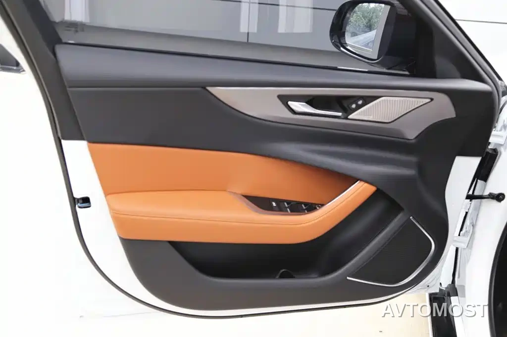 Jaguar XEL 2025 2.0T 250PS R-DYNAMIC 90th Anniversary Edition — фото 6