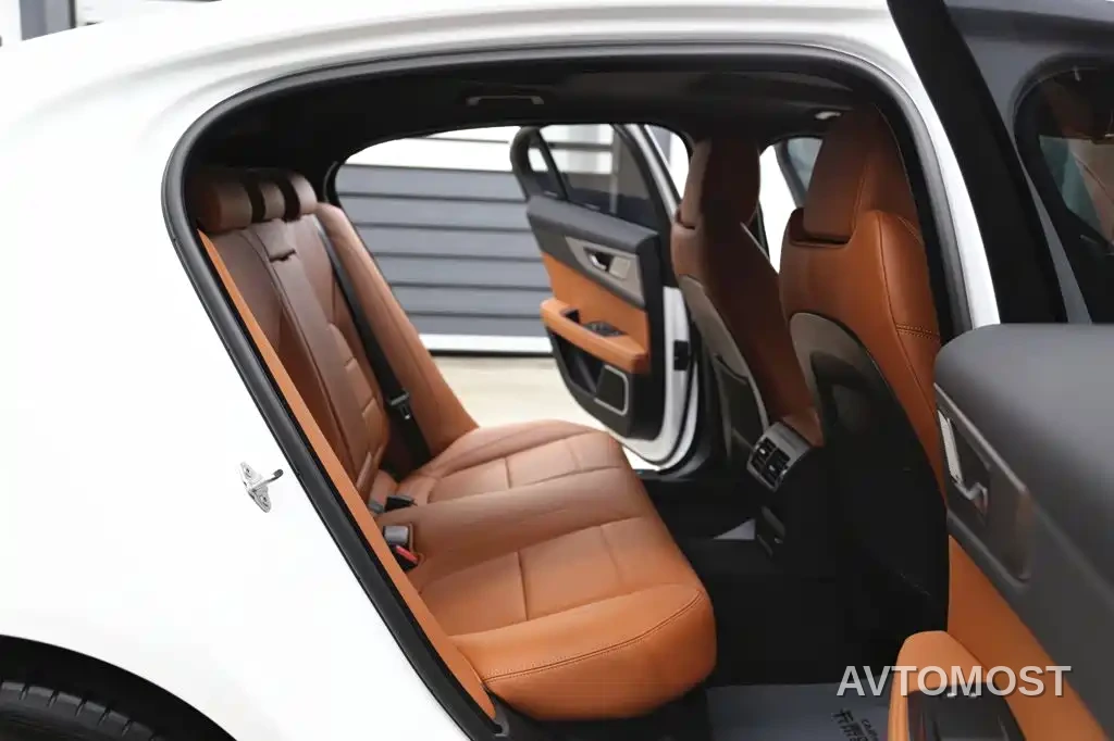 Jaguar XEL 2025 2.0T 250PS R-DYNAMIC 90th Anniversary Edition — фото 19