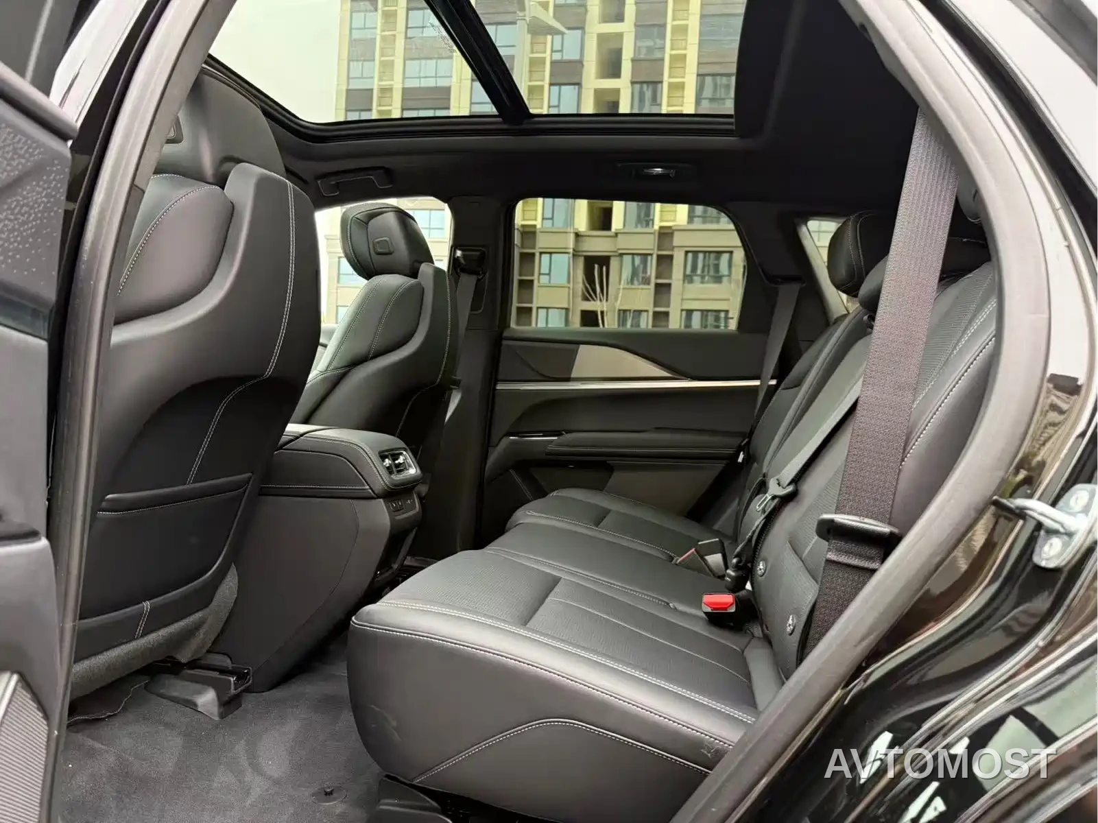 Cadillac XT5 2026 2.0T Luxury Model — фото 5