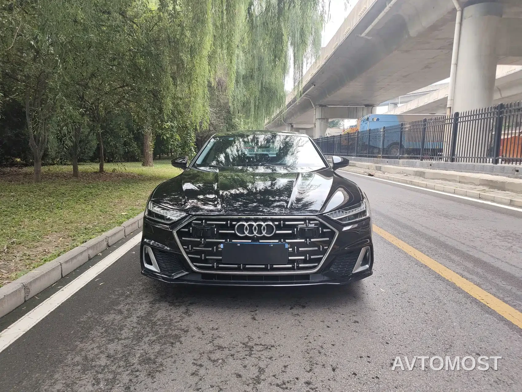 Audi A7L 2024 45TFSI S-line Dream Edition Crystal Package — фото 2