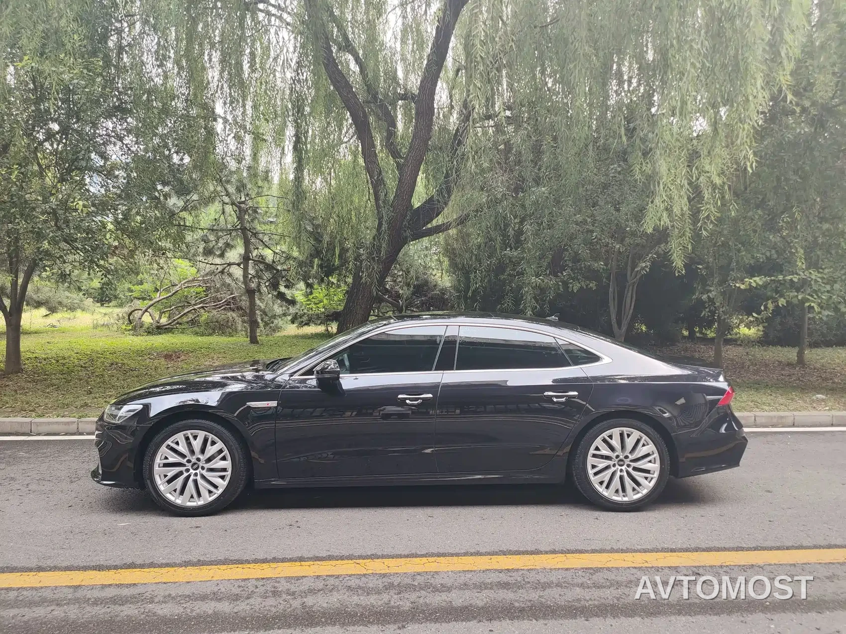 Audi A7L 2024 45TFSI S-line Dream Edition Crystal Package — фото 4