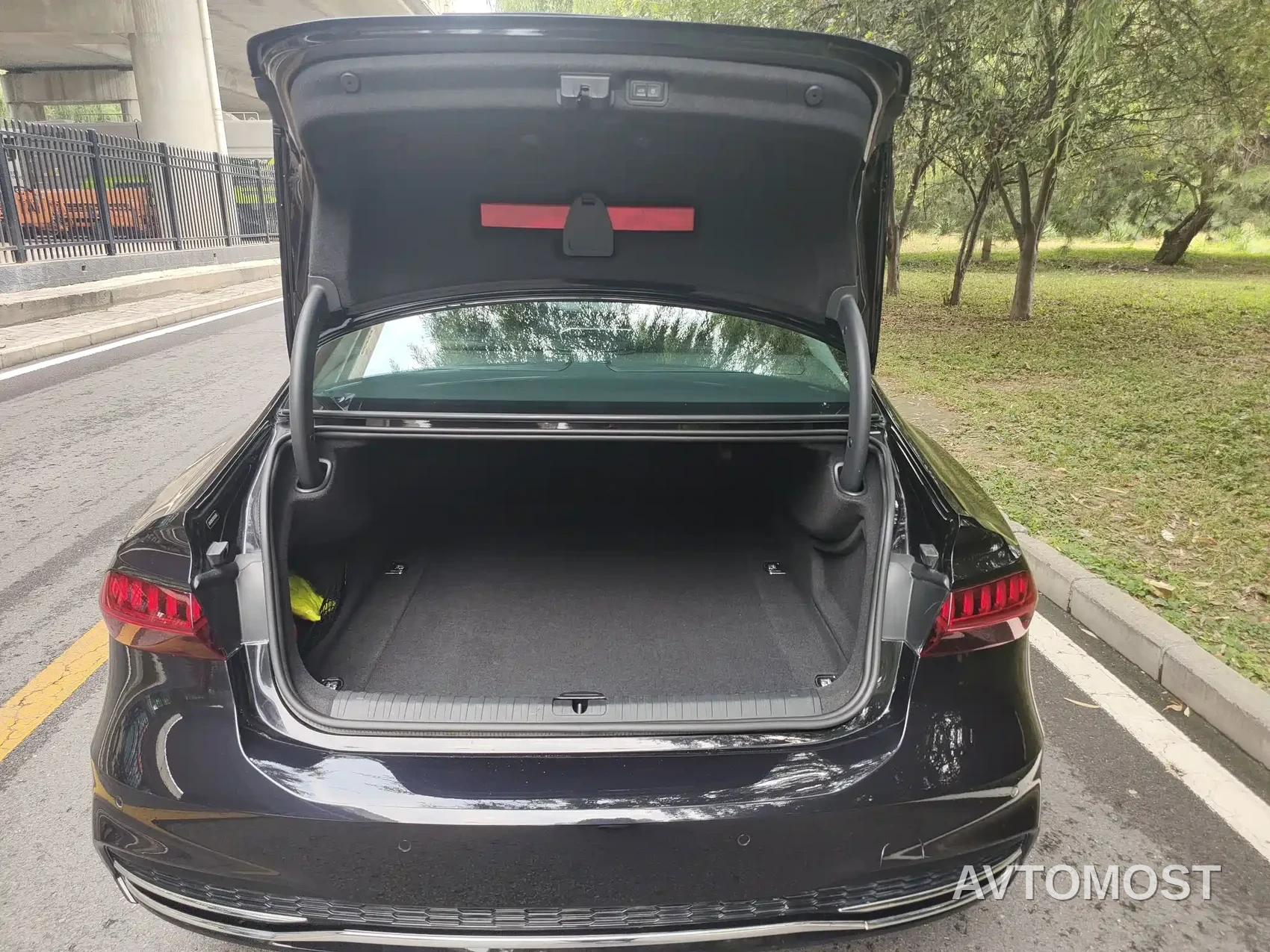 Audi A7L 2024 45TFSI S-line Dream Edition Crystal Package — фото 14