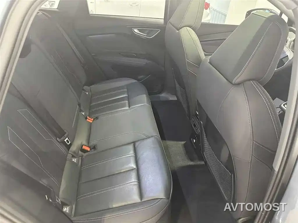 Audi Q4 e-tron 2023 40 e-tron Pioneer Edition — фото 8