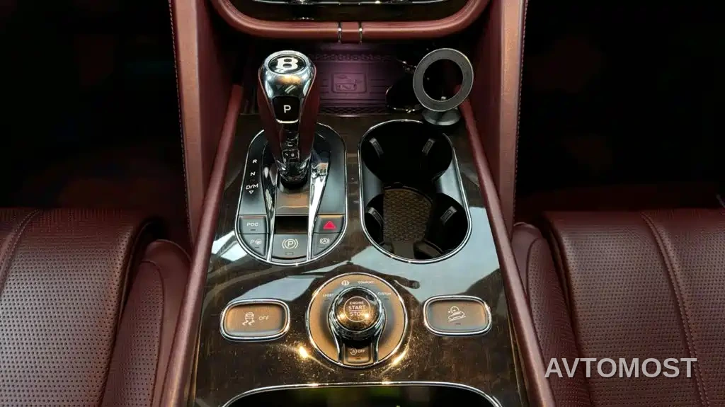 Bentley Bentayga 2022 4.0T V8 — фото 11