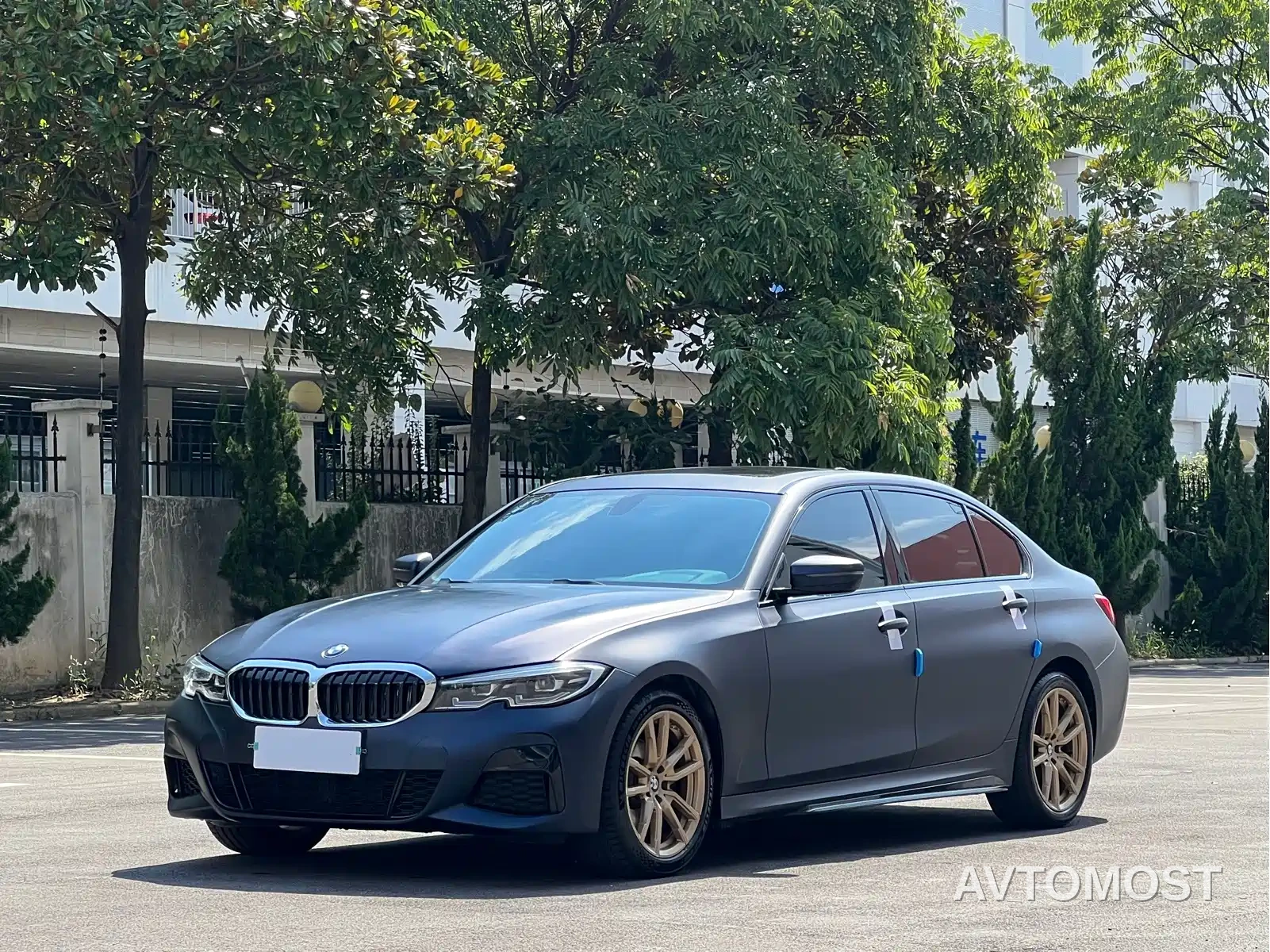 BMW 3 Series 2022 320Li M Sport Package — фото 1