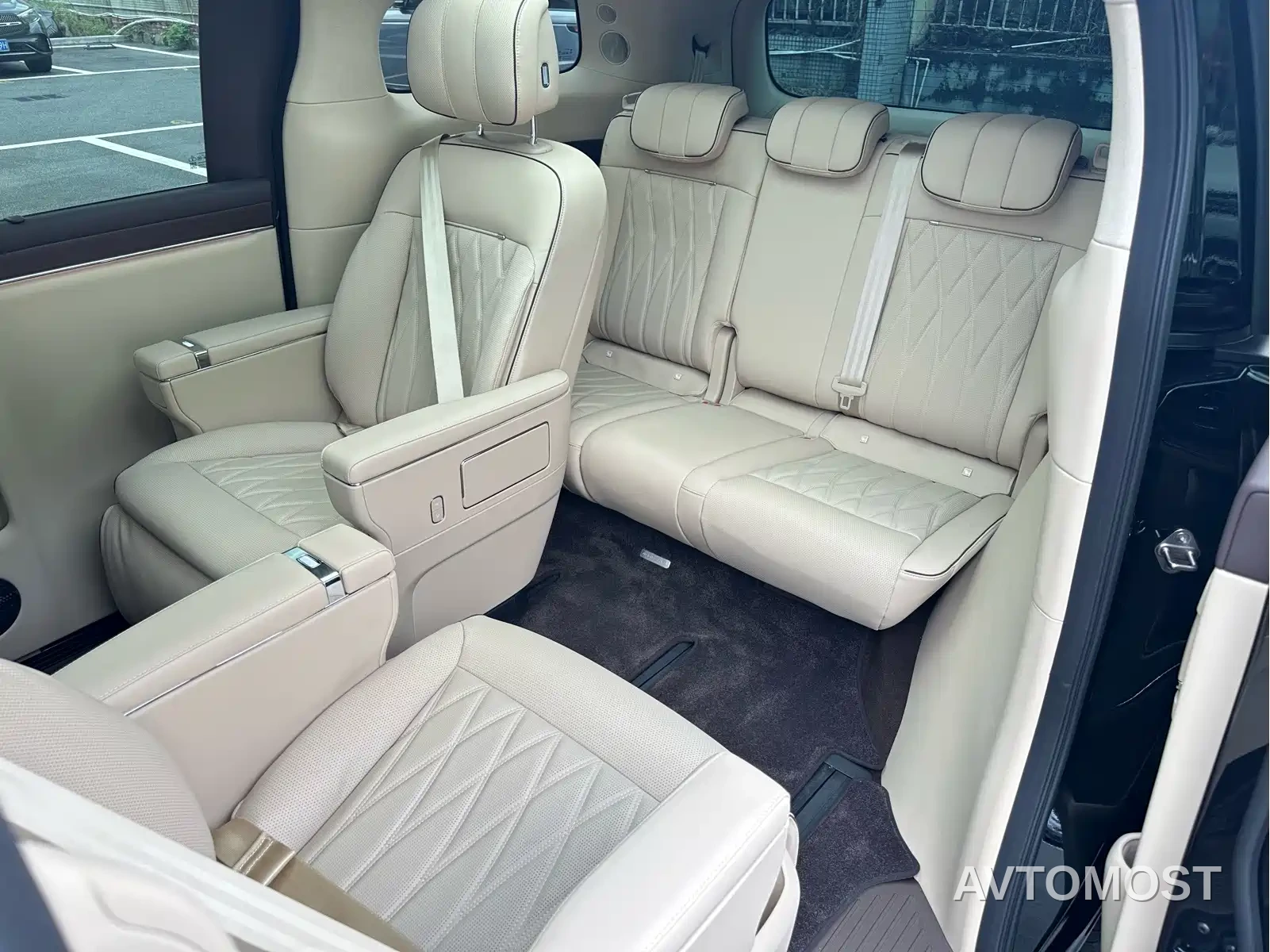 Zhijie Zunjie MPV 2026 Model High-End Edition — фото 16