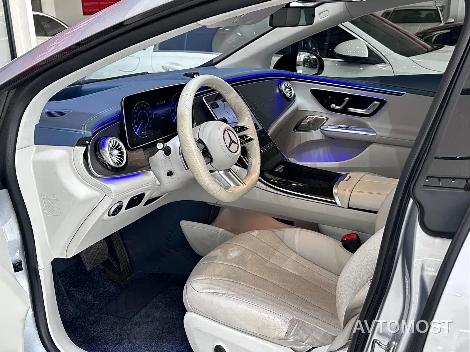 Mercedes-Benz EQE 2022 350 Luxury Edition — фото 4