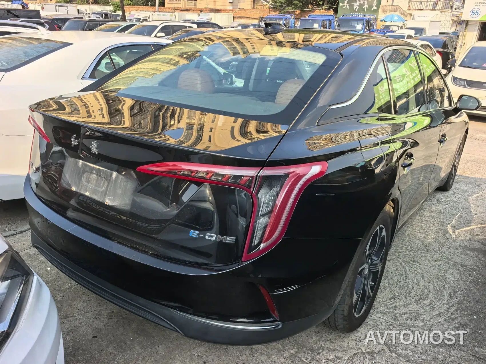 Hongqi E-QM5 2021 Ride-hailing Charging T3 Edition 4-seater — фото 4
