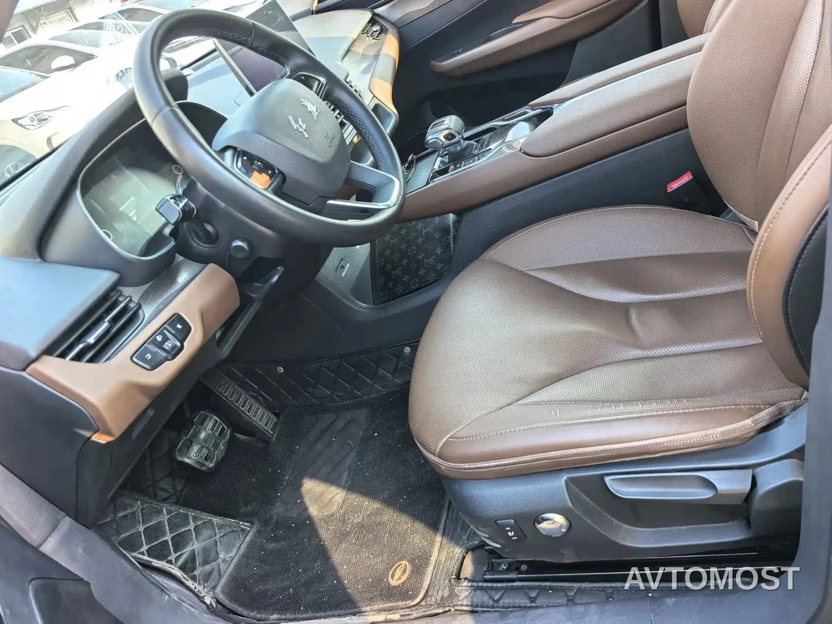 Hongqi E-QM5 2021 Ride-hailing Charging T3 Edition 4-seater — фото 11