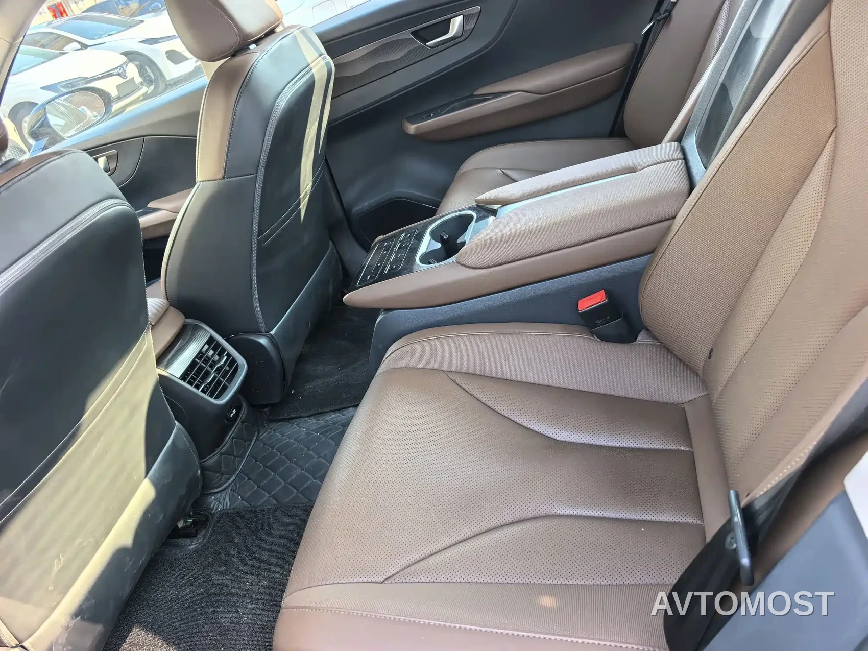Hongqi E-QM5 2021 Ride-hailing Charging T3 Edition 4-seater — фото 12