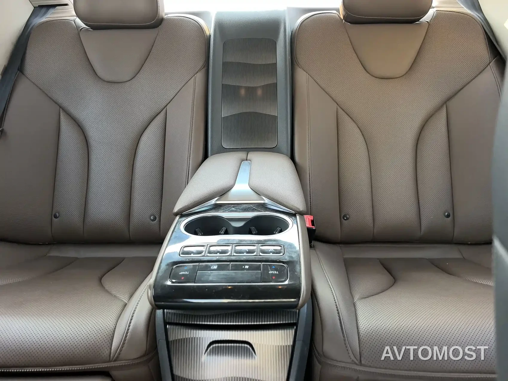 Hongqi E-QM5 2021 Ride-hailing Charging T3 Edition 4-seater — фото 15