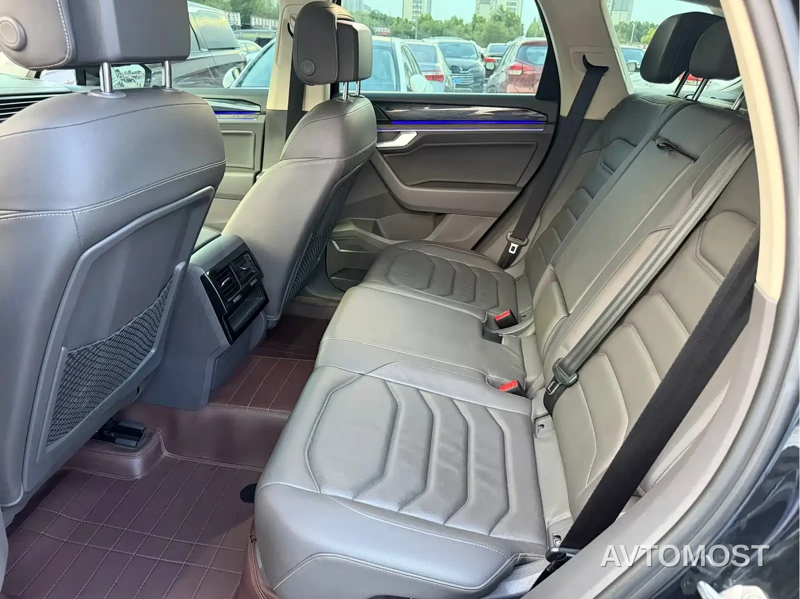 Volkswagen Touareg 2022 3.0TSI Rui Xiang Edition Gloss Black Sport Package — фото 6