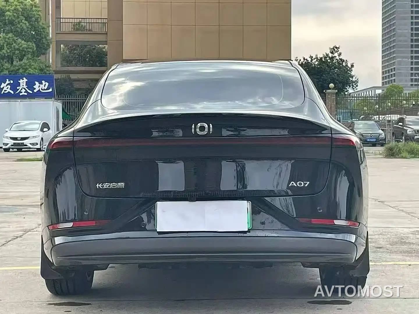 Changan Qiyuan A07 2024 Pure Electric Deluxe Edition 515 Elite 58.9kWh — фото 6