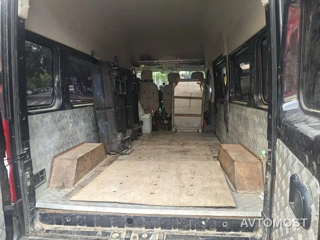 Dongfeng Yufeng 2023 V9+ 2.0T Manual RWD Multi-function Medium Wheelbase High Roof 7/8/9 Seater — фото 9