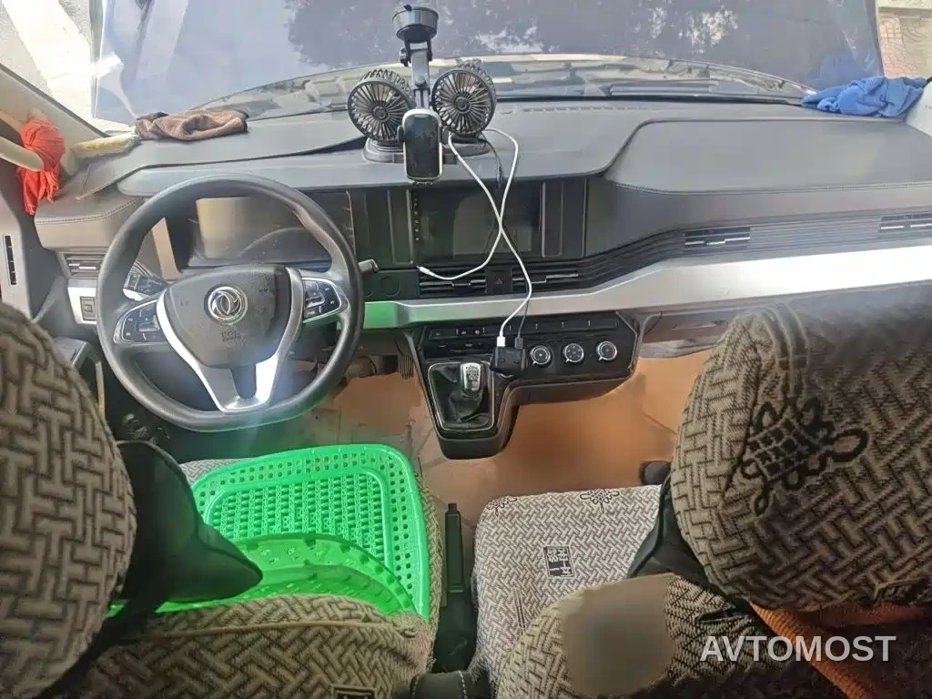 Dongfeng Yufeng 2023 V9+ 2.0T Manual RWD Multi-function Medium Wheelbase High Roof 7/8/9 Seater — фото 12
