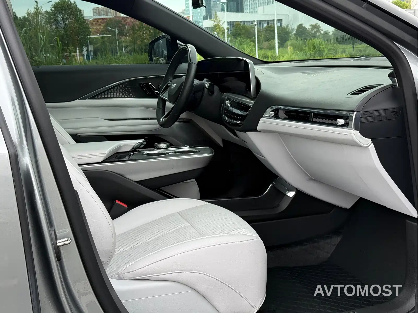 Cadillac IQ Rui Ge 2022 RWD Long Range Luxury Edition — фото 8