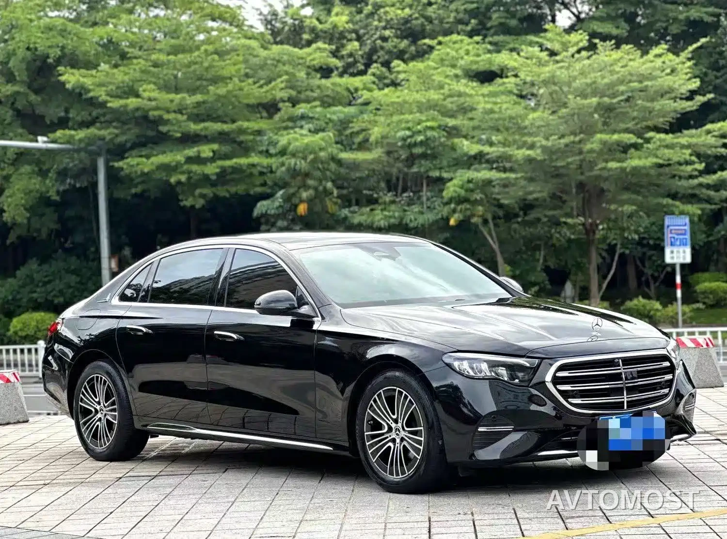 Mercedes-Benz E-Class 2024 Facelift E 260 L — фото 2