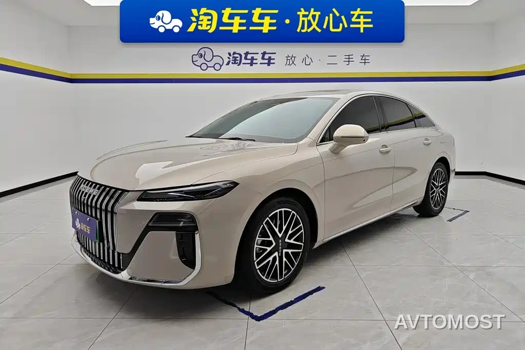 Roewe M7 DMH 2025 1.5T 115km Mid-range — фото 1