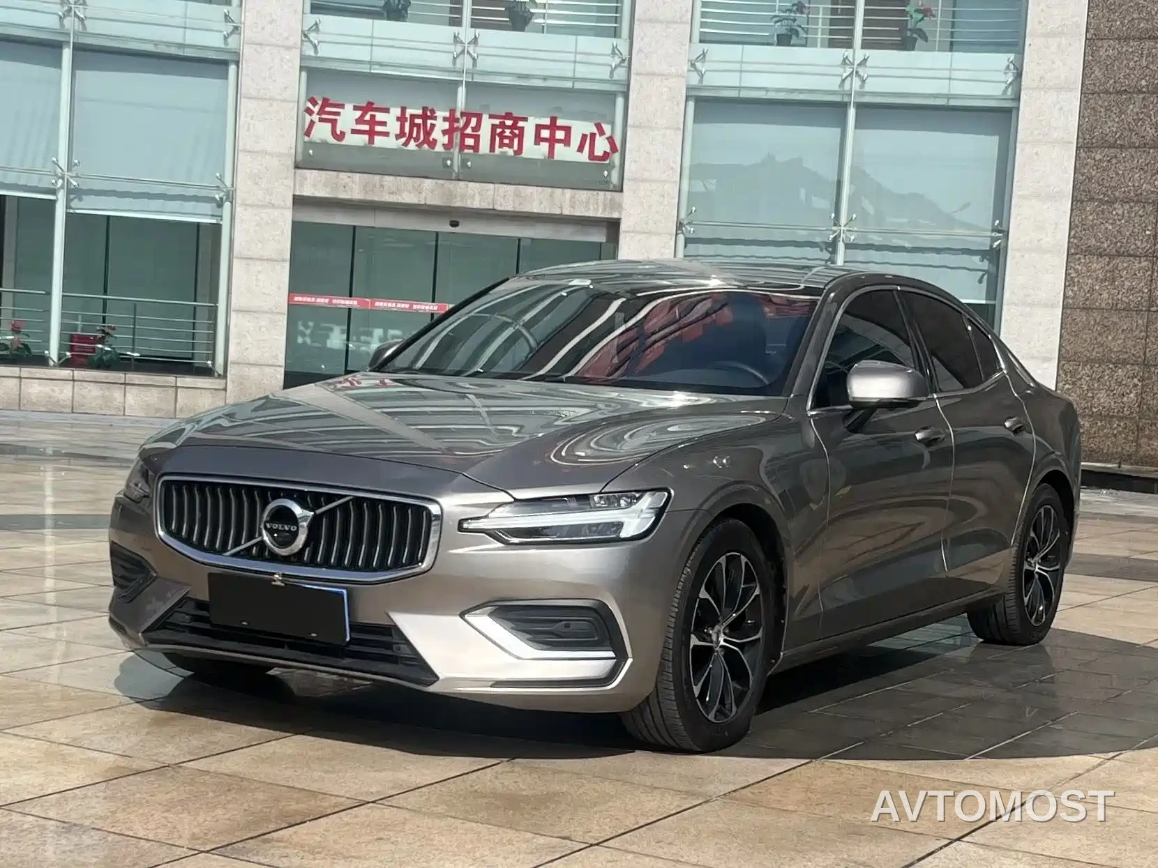 Volvo S60 2021 T4 Smart Elite Luxury — фото 2