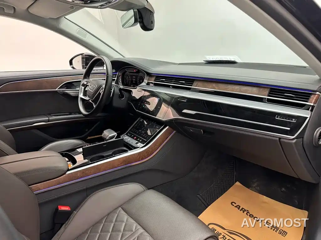 Audi A8 2022 A8L 50 TFSI quattro Luxury Collector's Edition — фото 10