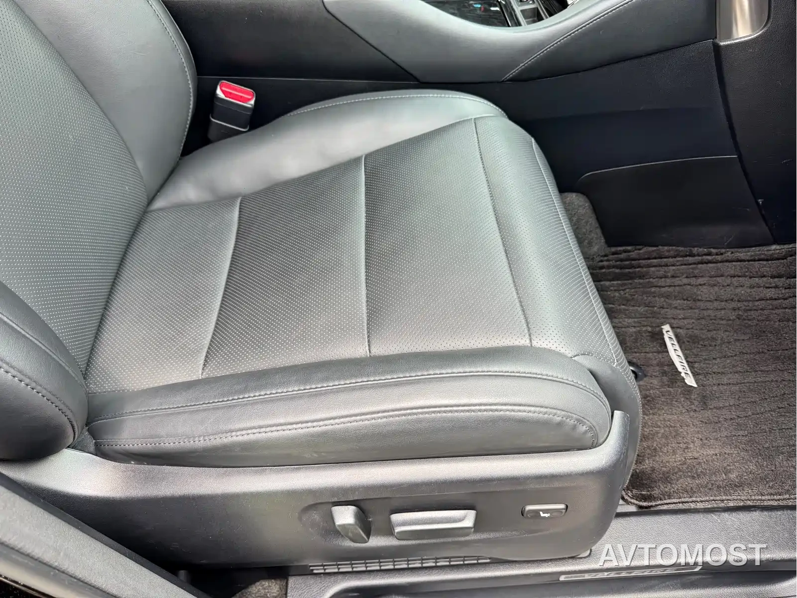 Toyota Vellfire 2020 Twin Engine 2.5L HV Luxury Edition — фото 15