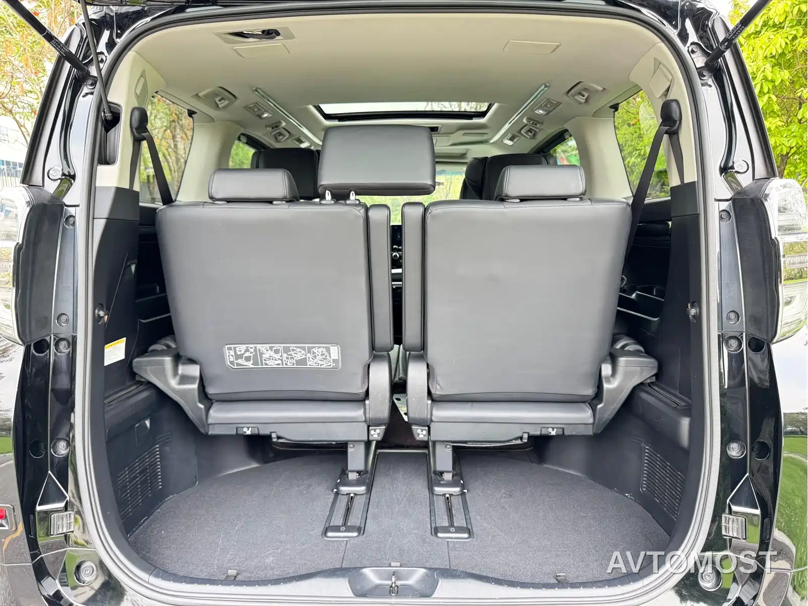 Toyota Vellfire 2020 Twin Engine 2.5L HV Luxury Edition — фото 24