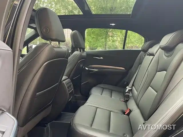 Cadillac XT4 2024 28T 2WD Luxury — фото 7