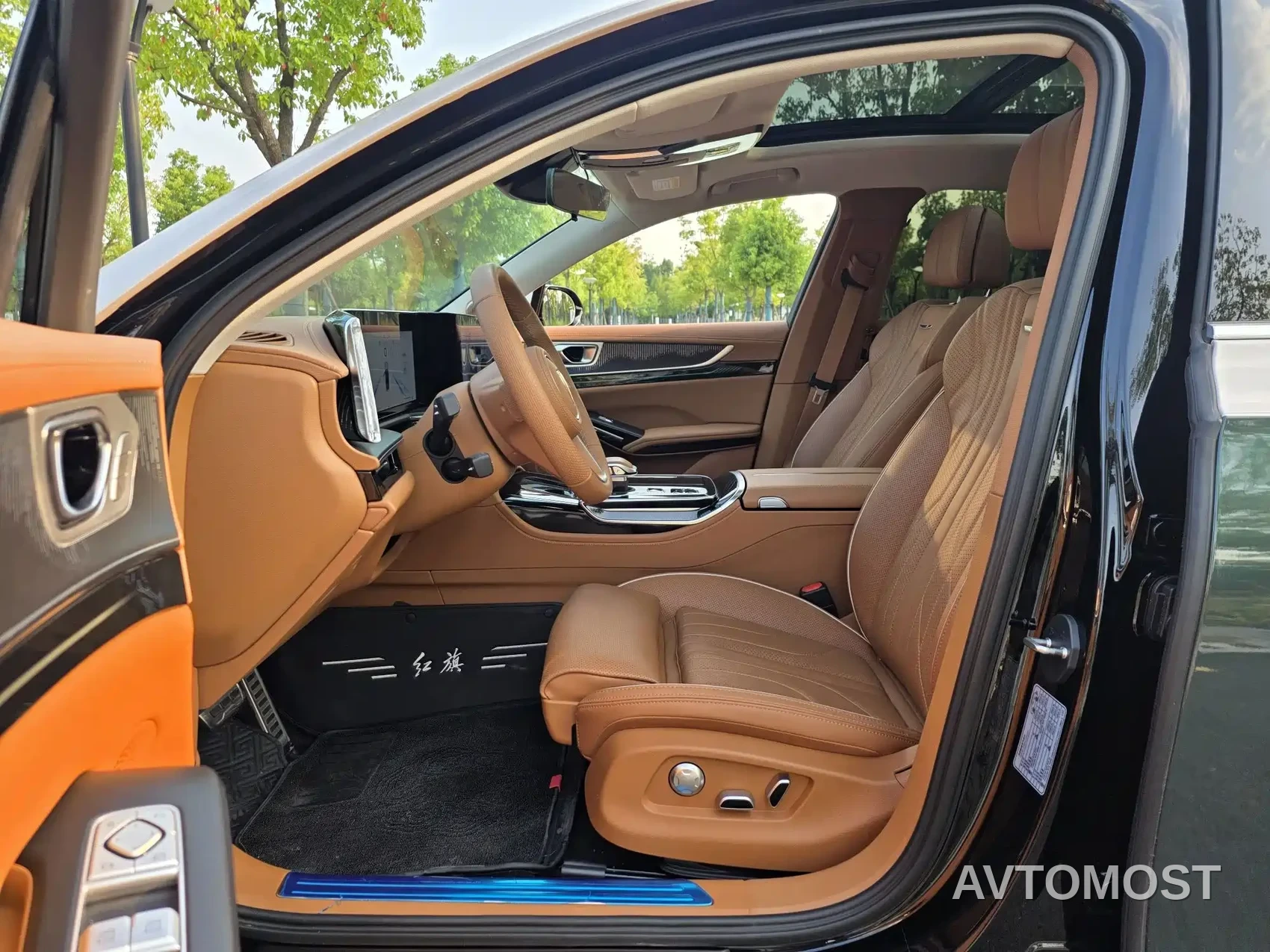 Hongqi H9 2025 Facelift 2.0T 2WD Flagship Luxury Business Edition 5-seater — фото 9