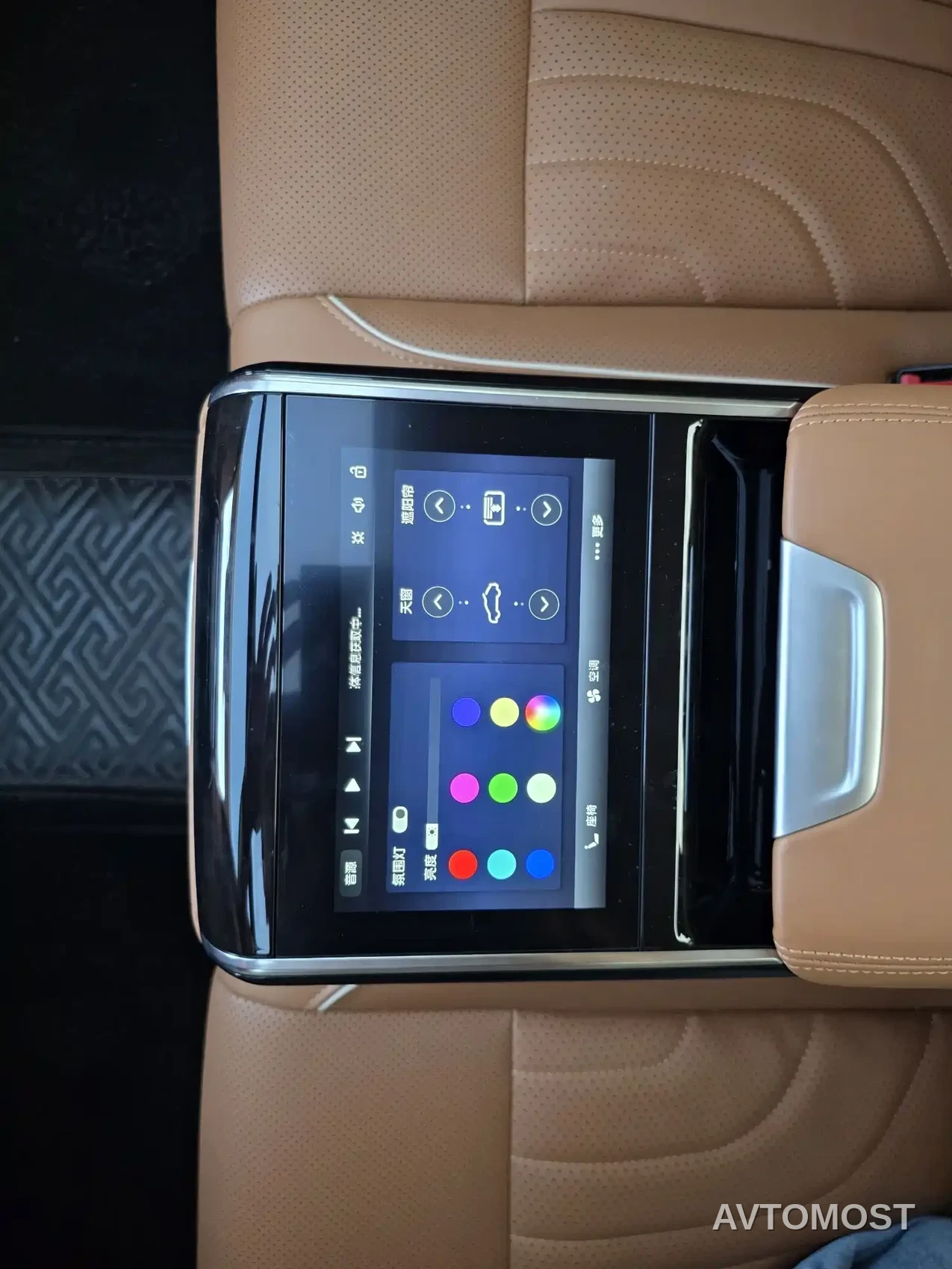 Hongqi H9 2025 Facelift 2.0T 2WD Flagship Luxury Business Edition 5-seater — фото 18