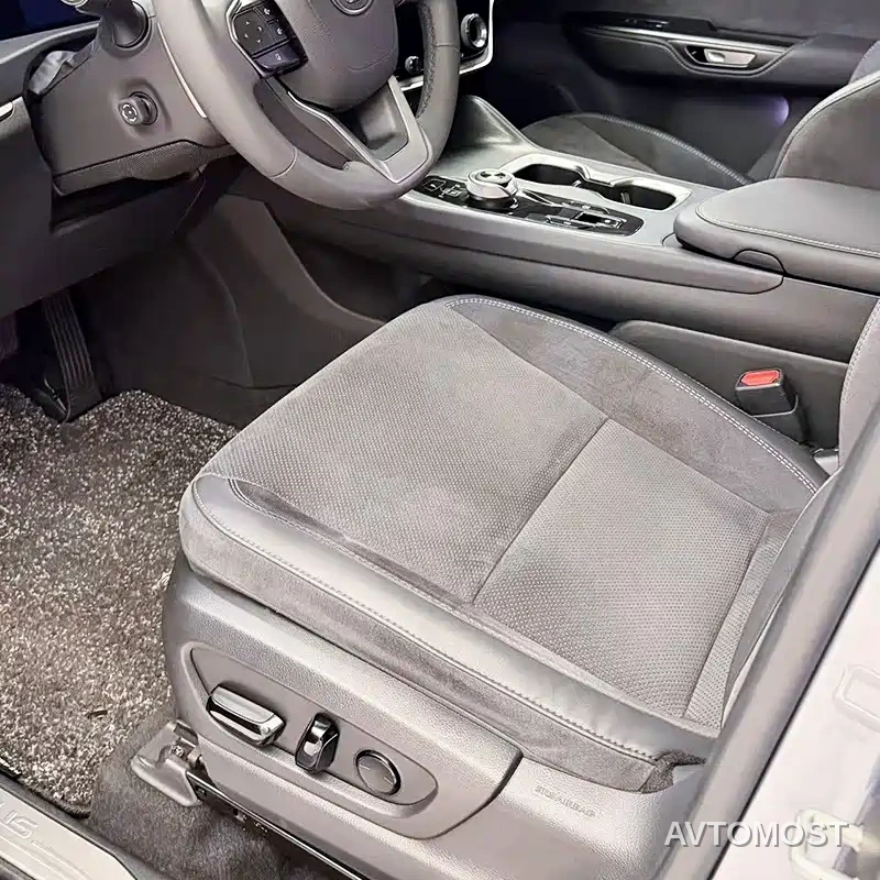 Lexus RZ 2023 450e 4WD Deluxe — фото 7