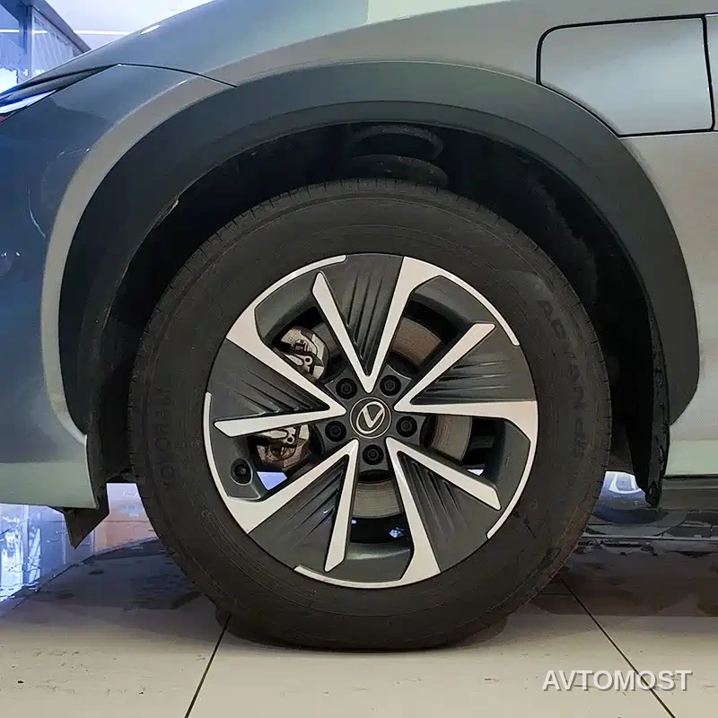 Lexus RZ 2023 450e 4WD Deluxe — фото 11