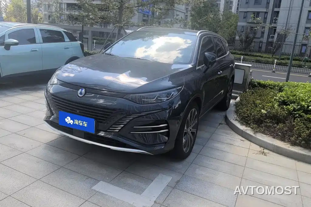 Denza N8 2023 4WD Super Hybrid Flagship 6-seater — фото 1