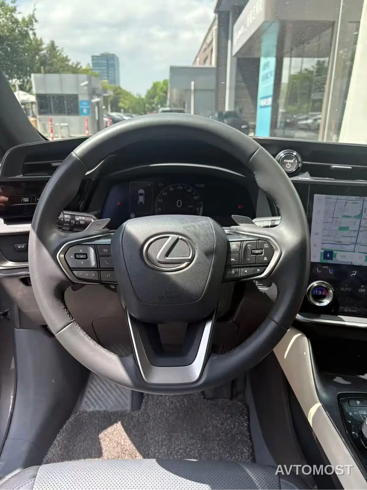 Lexus RZ 2023 450e 4WD Deluxe — фото 7