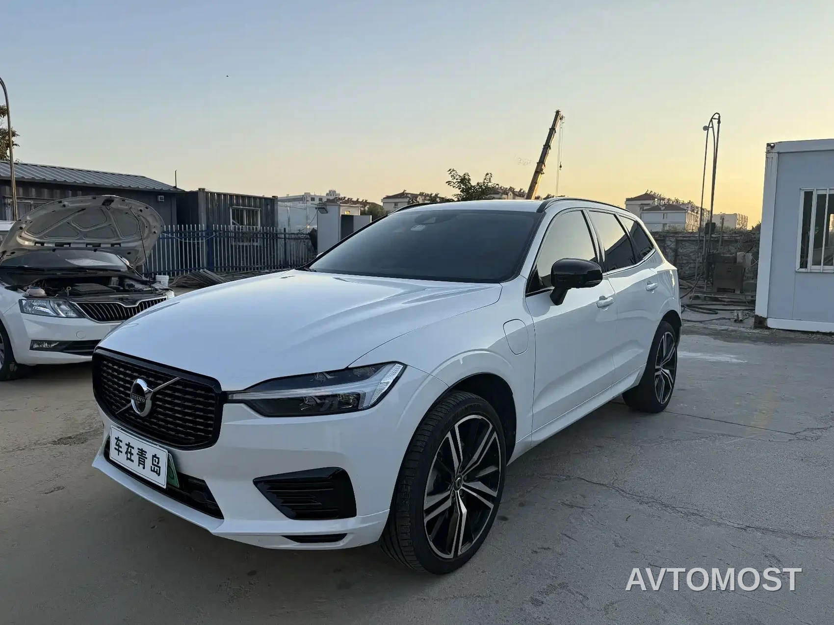 Volvo XC60 Plug-in Hybrid 2021 T8 E-Drive Hybrid Inscription Sport — фото 1