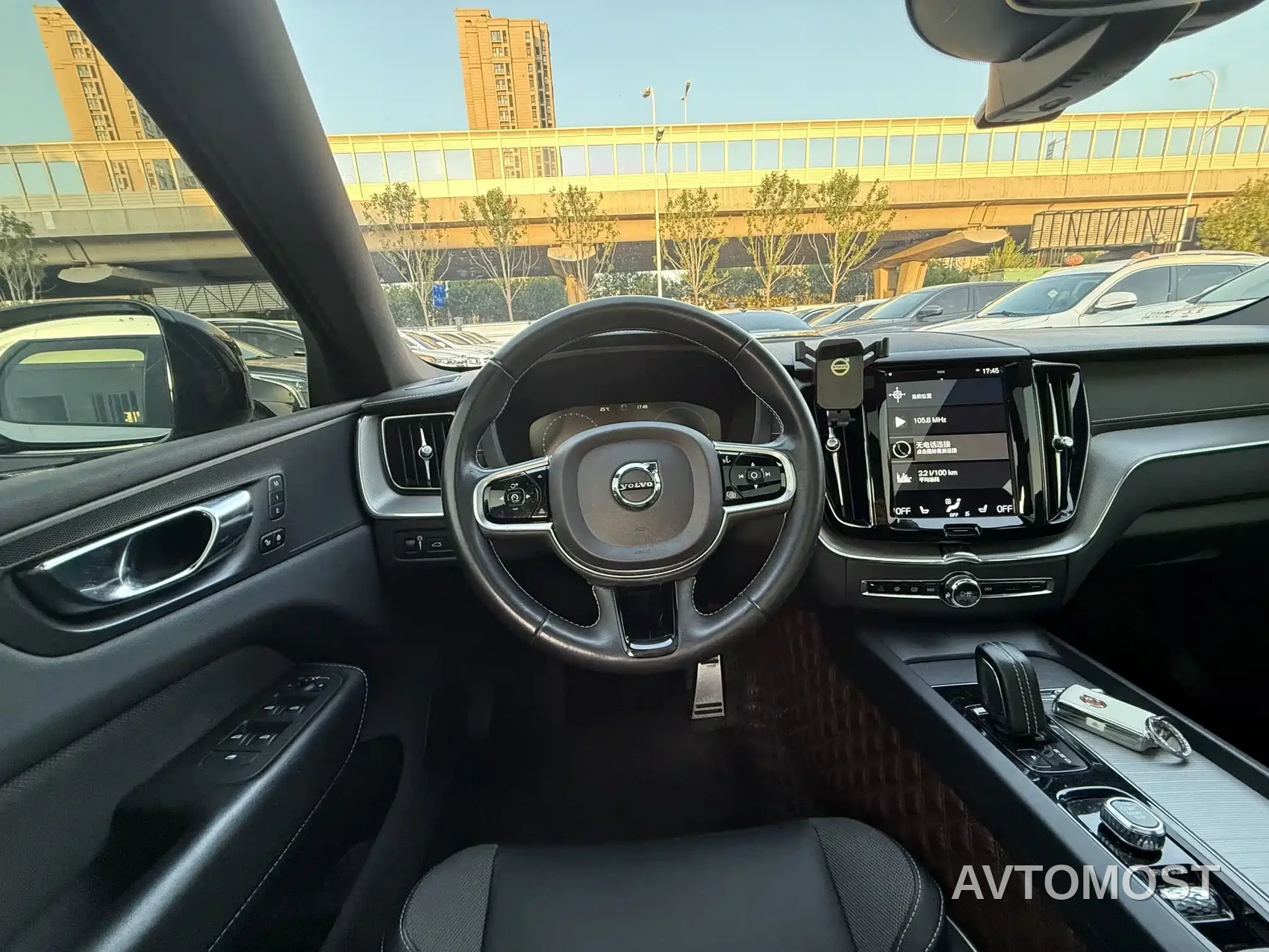 Volvo XC60 Plug-in Hybrid 2021 T8 E-Drive Hybrid Inscription Sport — фото 8