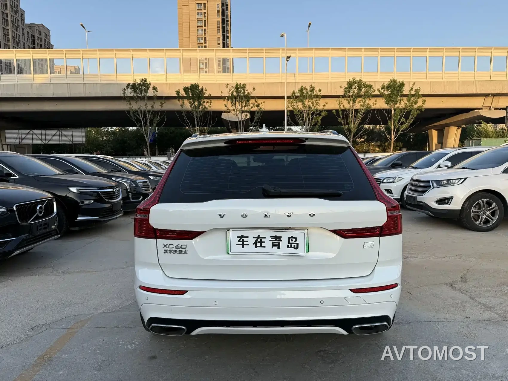 Volvo XC60 Plug-in Hybrid 2021 T8 E-Drive Hybrid Inscription Sport — фото 10
