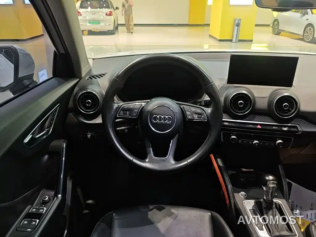 Audi Q2L e-tron 2019 Q2L e-tron Pure Electric Smart Enjoyment — фото 6
