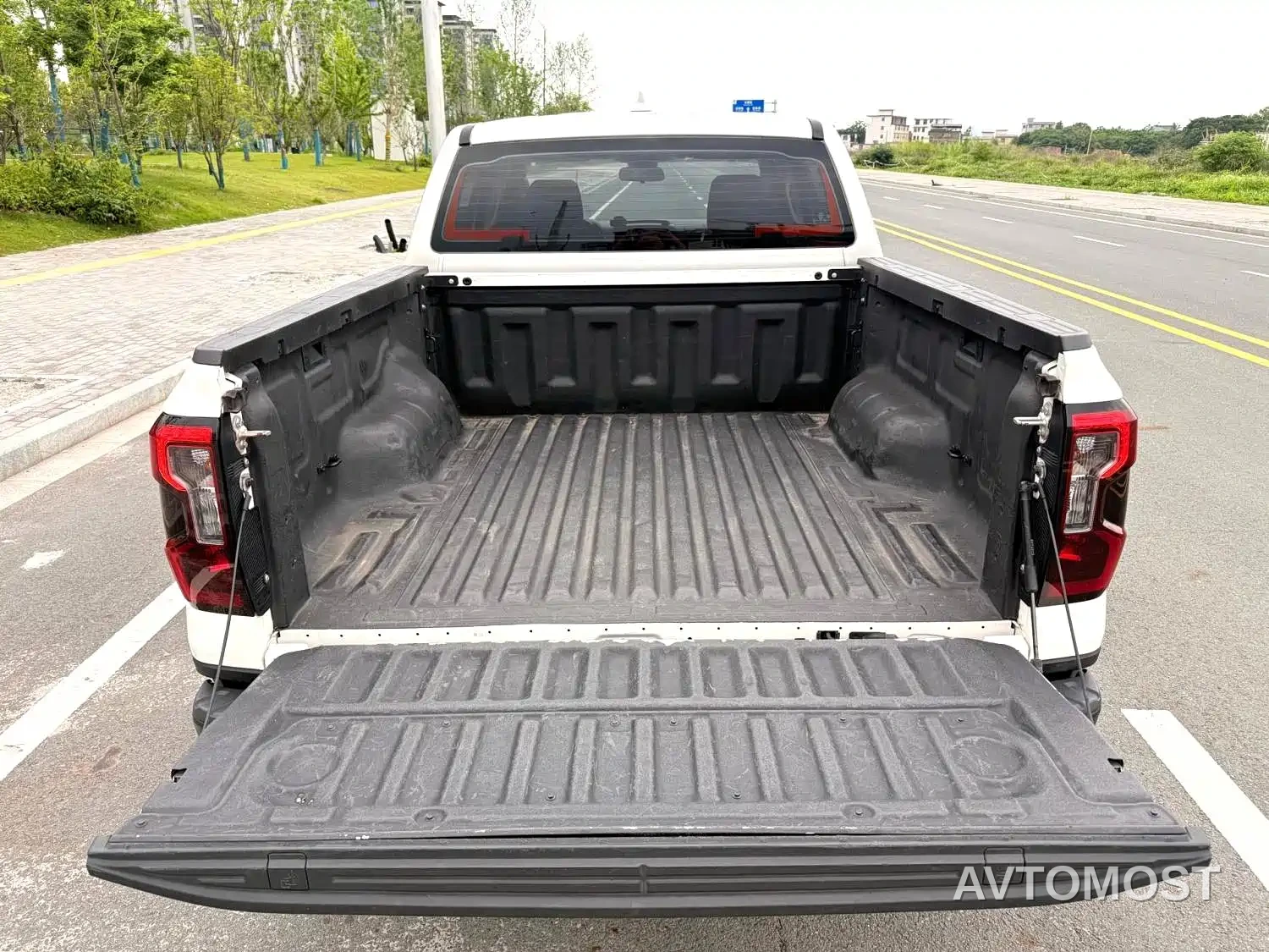 Ford Ranger 2023 Mountain Forest 4WD Automatic (Petrol) — фото 13
