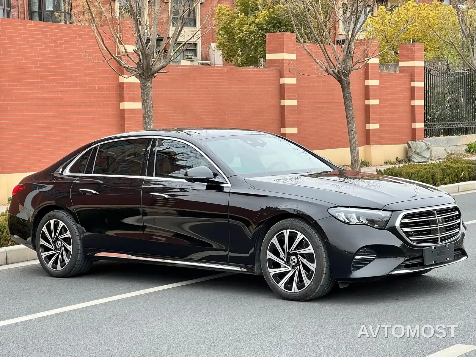 Mercedes-Benz E-Class 2024 Facelift E 300 L Luxury — фото 3