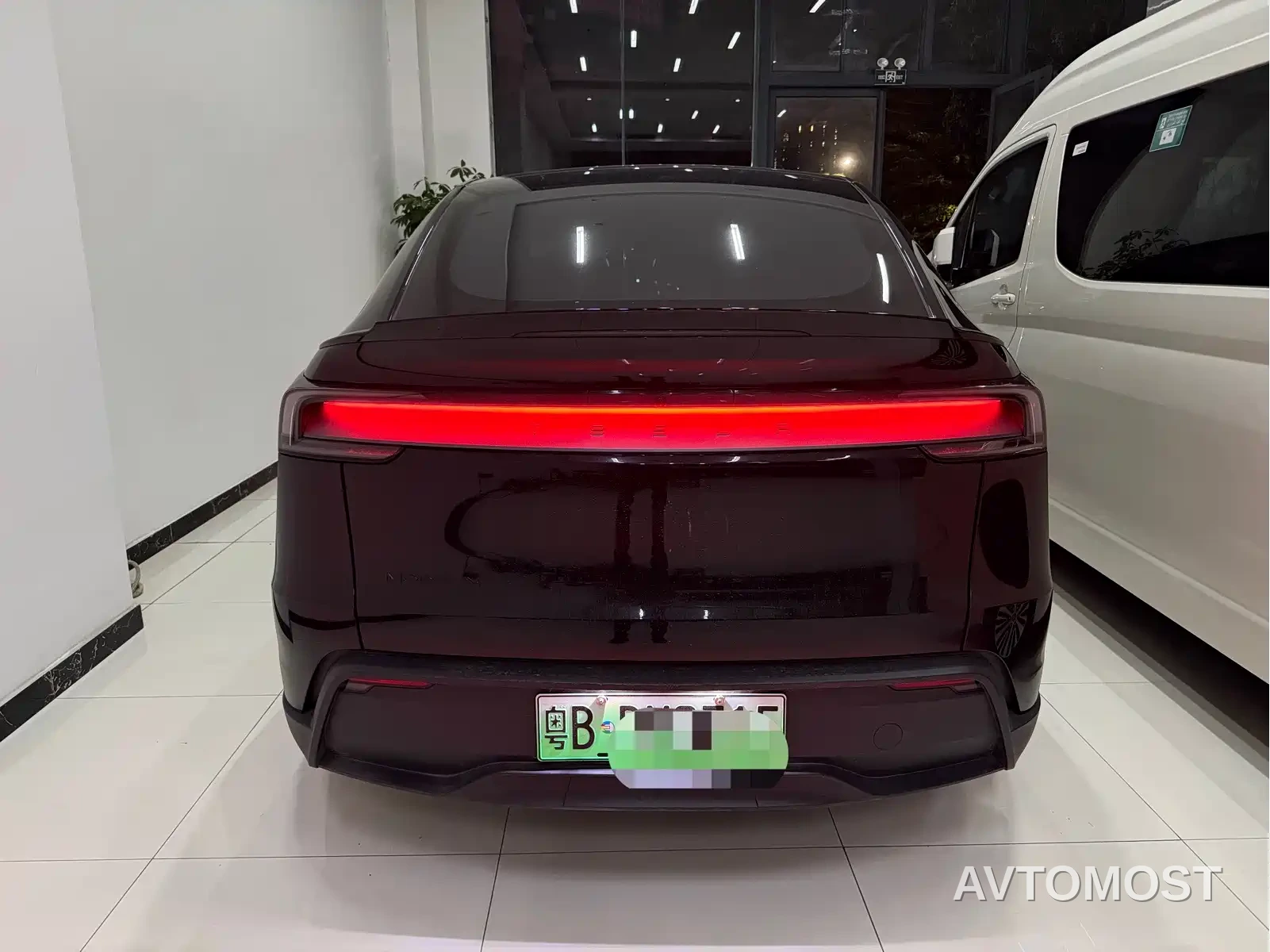 Tesla Model Y L 2025 Facelift Long Range AWD — фото 2