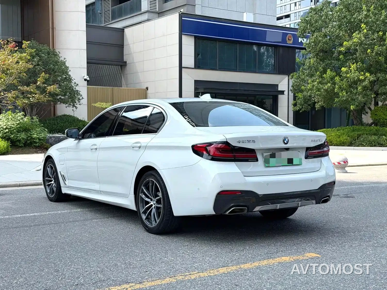 BMW 5 Series New Energy 2021 535Le M Sport Package — фото 7