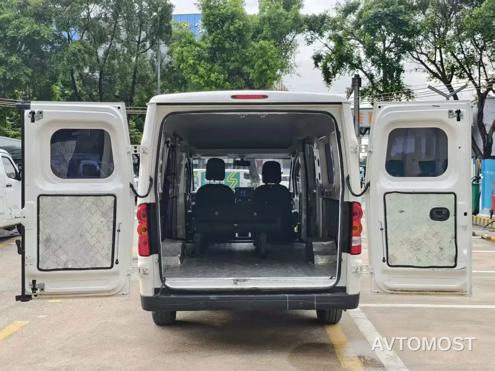 Lingshi Auto Ling Shi Golden Warehouse 2025 Model Refreshed Edition Luxury First Class Cabin — фото 2