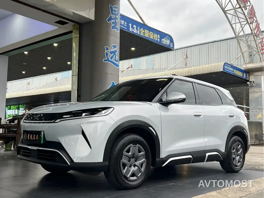 BYD Yuan UP 2025 Model 301KM Navigator