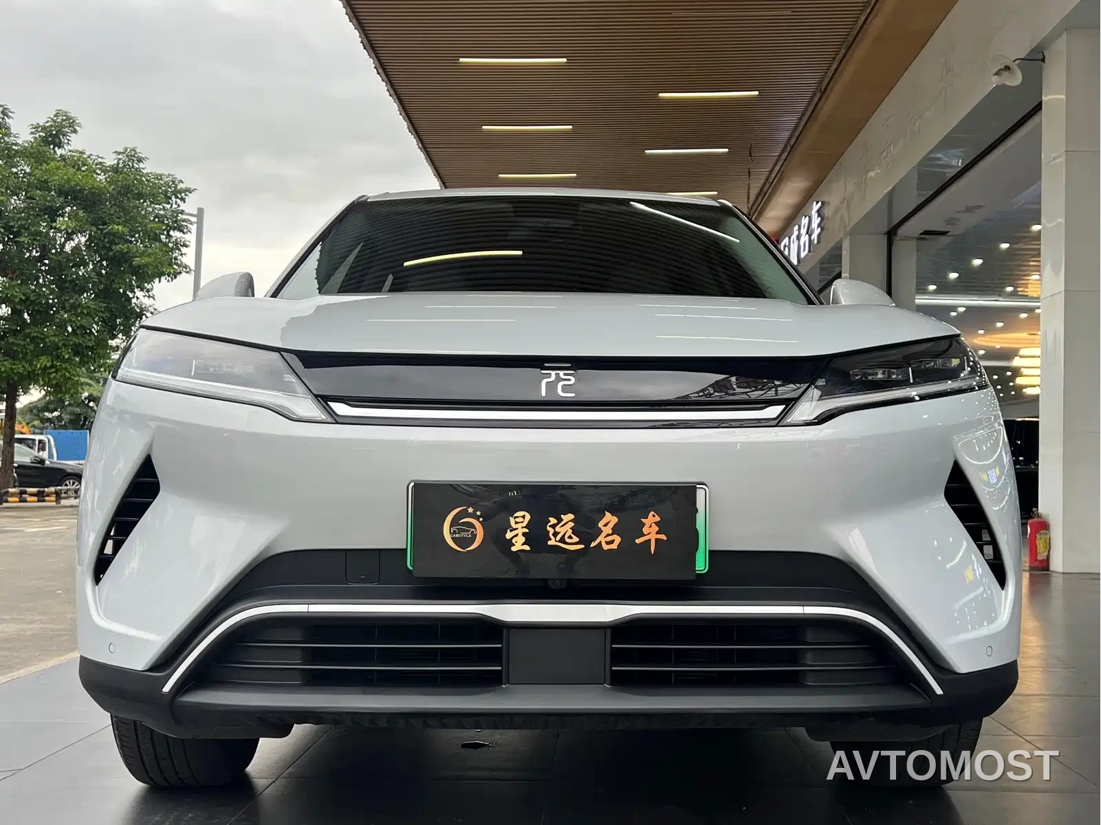 BYD Yuan UP 2025 Model 301KM Navigator — фото 2