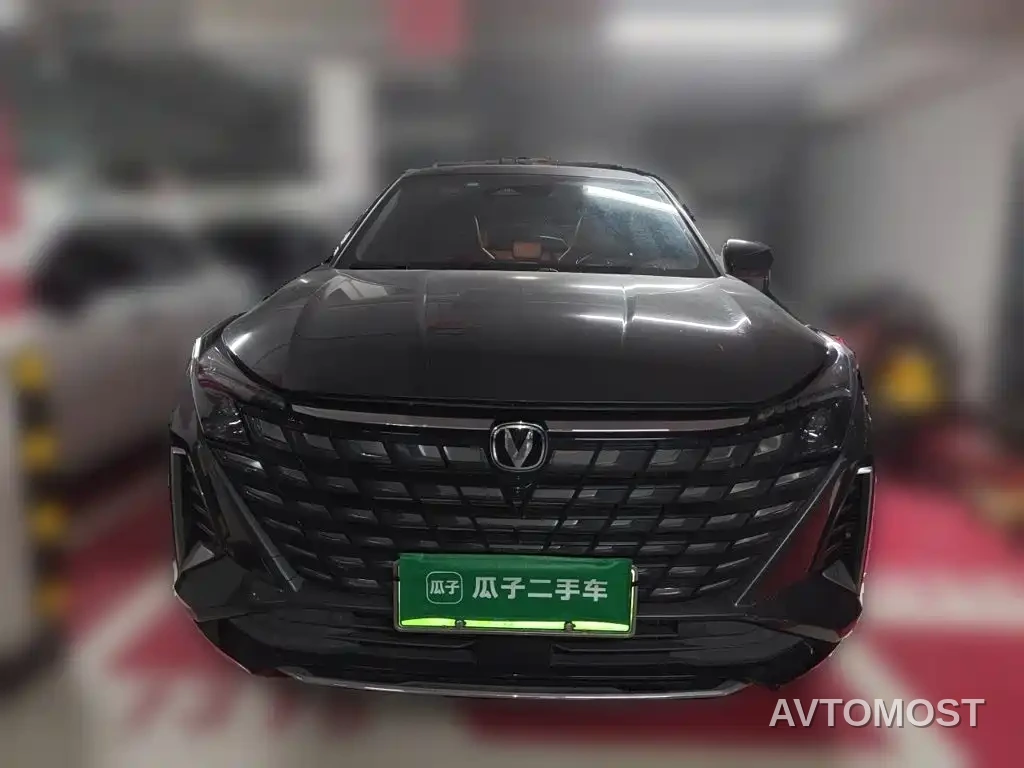 Changan UNI-Z New Energy 2024 Blue Whale Smart Electric iDD 125km Leading Model — фото 2