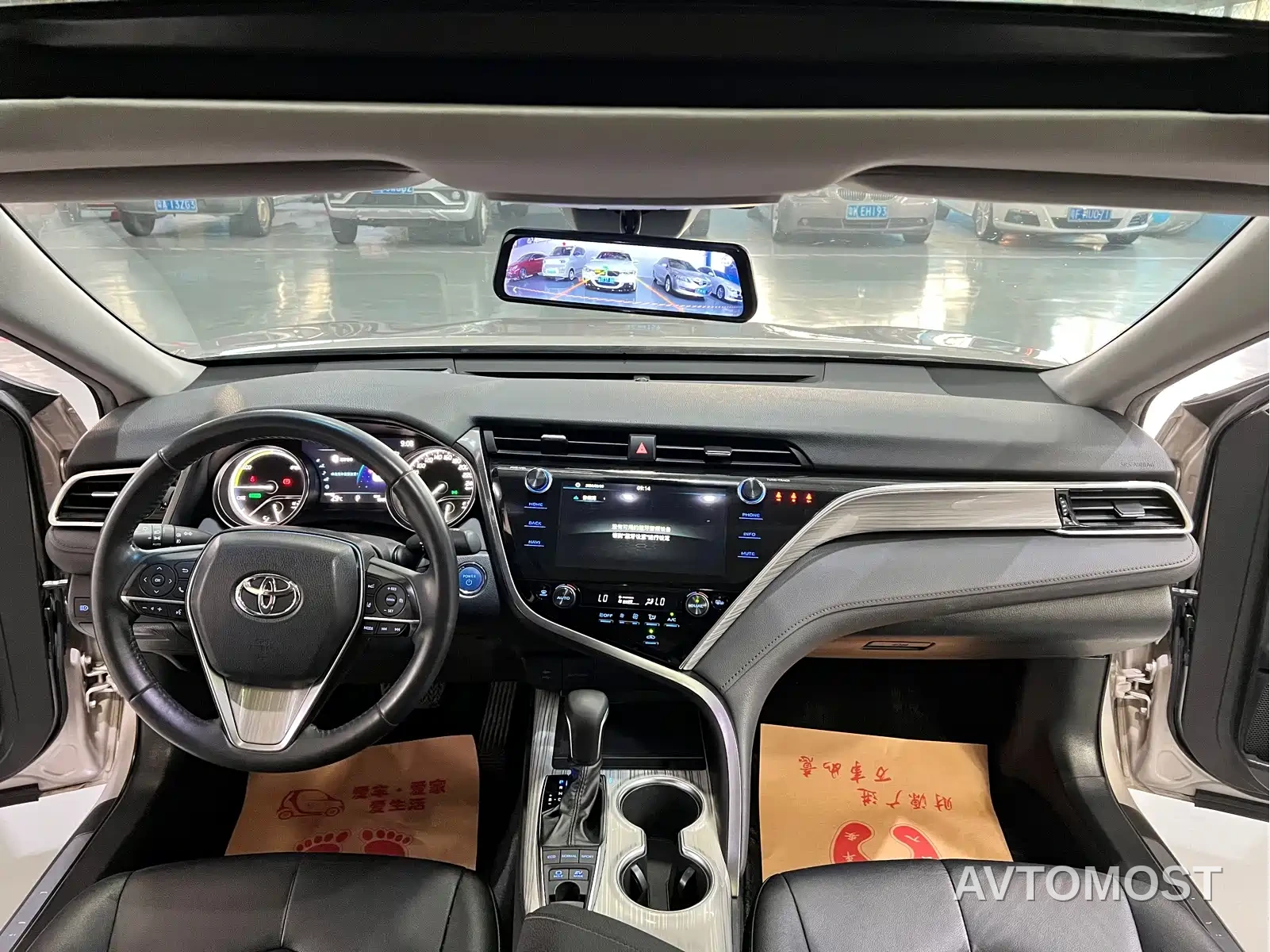 Toyota Camry 2021 Hybrid 2.5HG Luxury Edition — фото 3