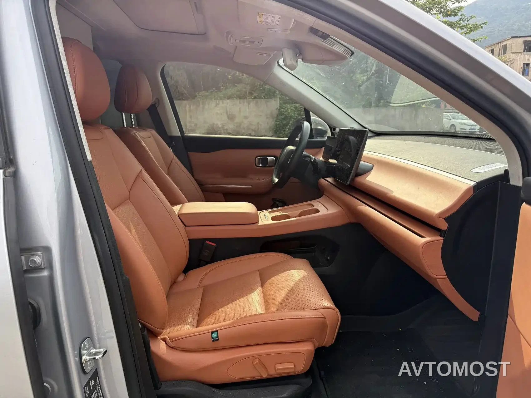 Leapmotor C16 2024 Extended Range 200 Premium Edition — фото 8