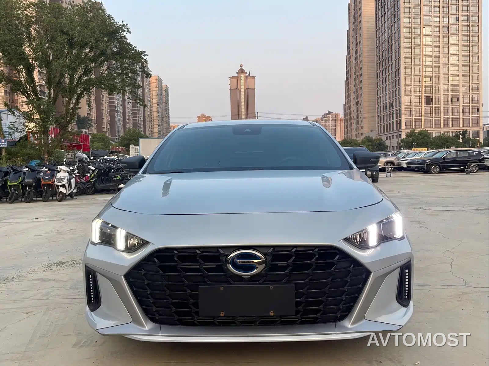 GAC Trumpchi Emkoo 2023 Shadow Leopard H High-Efficiency Hybrid — фото 2