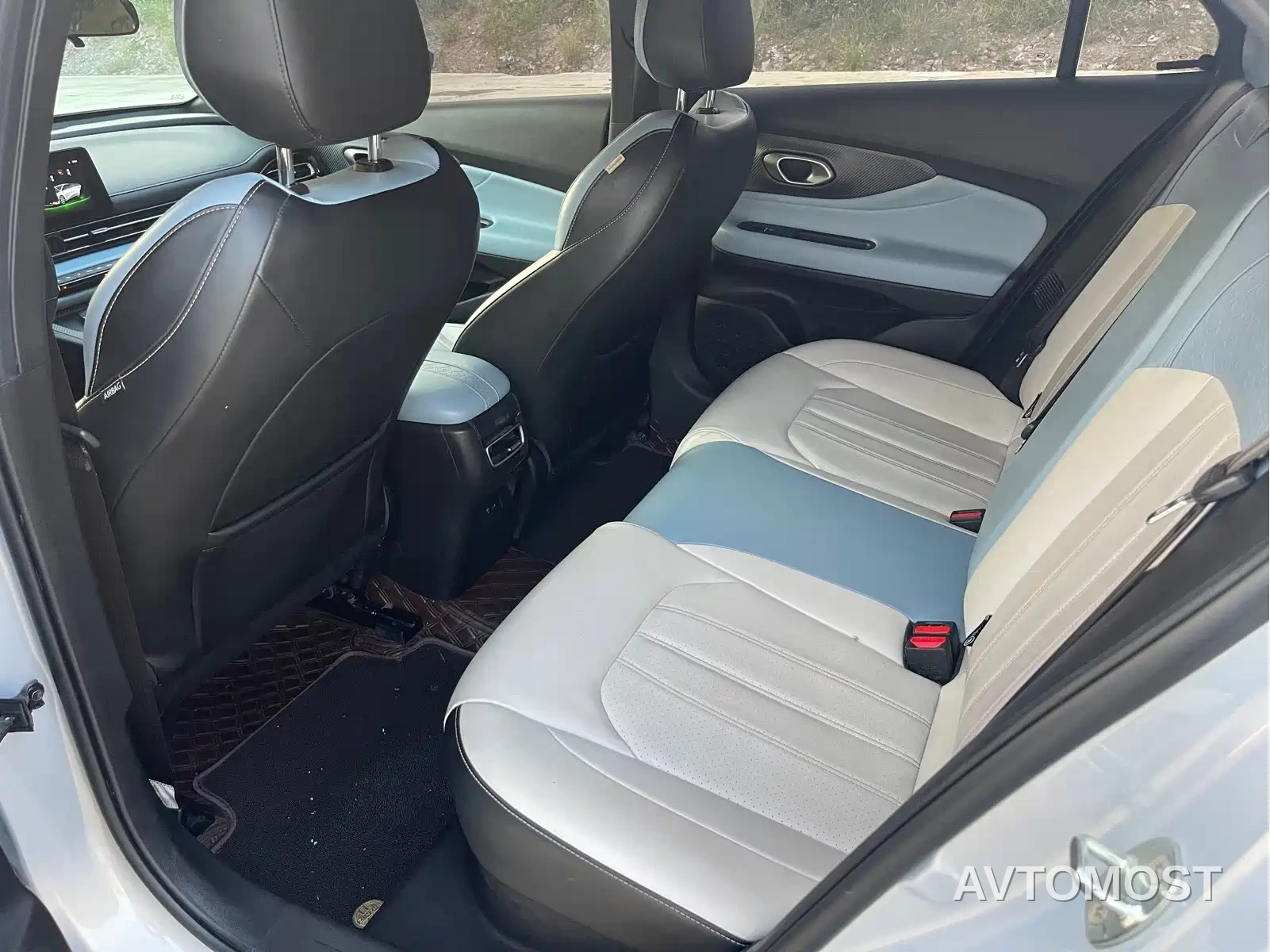 GAC Trumpchi Emkoo 2023 Shadow Leopard H High-Efficiency Hybrid — фото 10